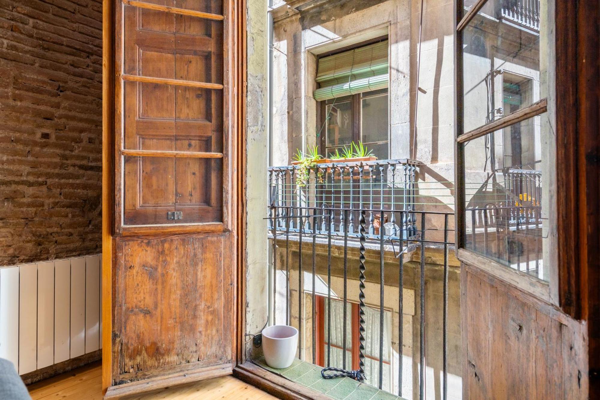 Stylish 2-bedroom In El Born *