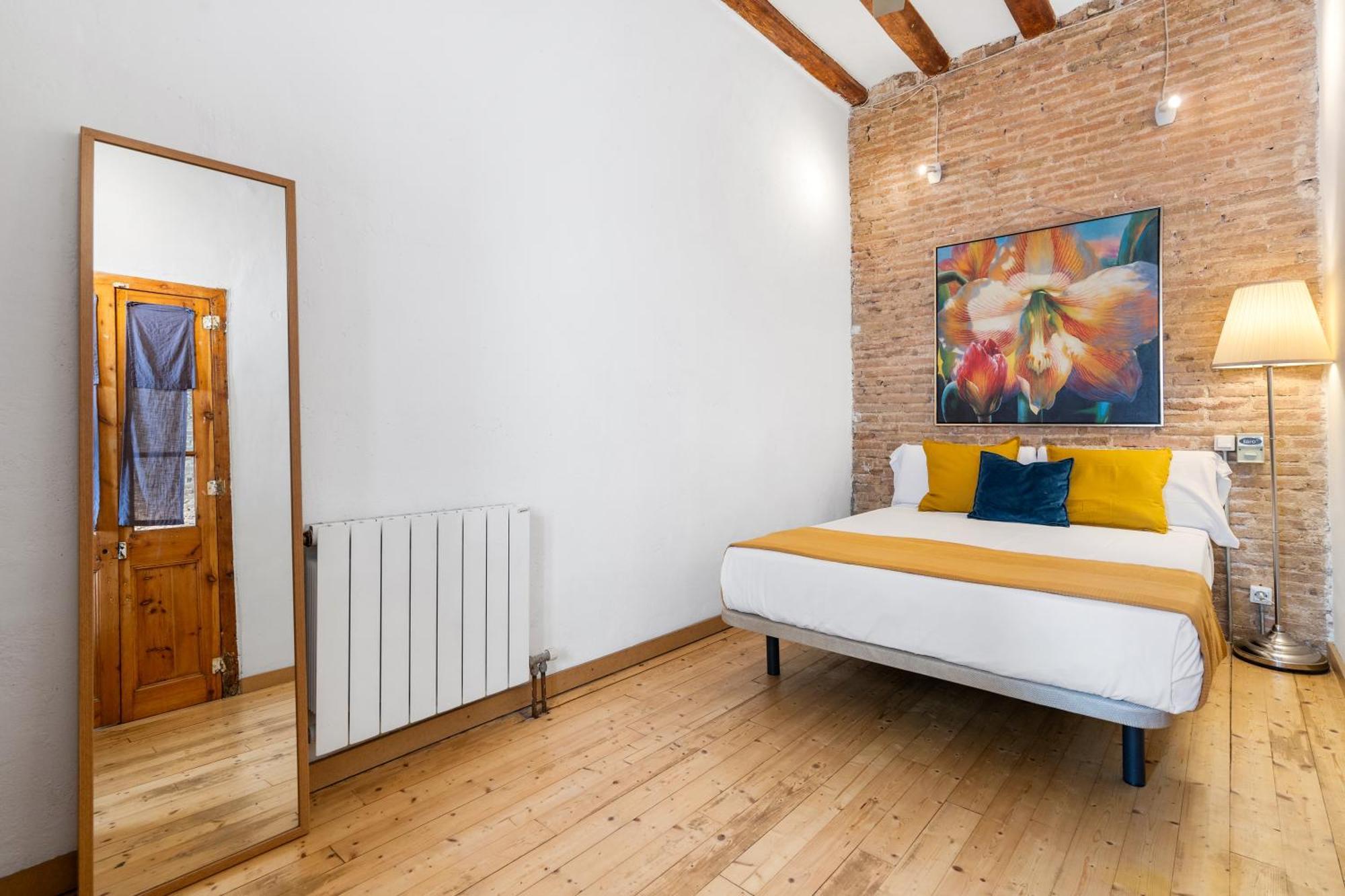 Stylish 2-bedroom In El Born Apartment Barcelona