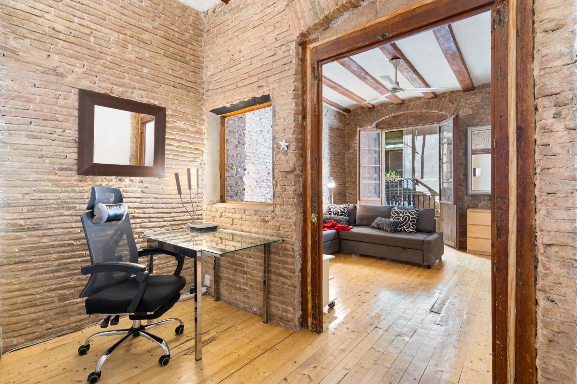 Stylish 2-bedroom In El Born *