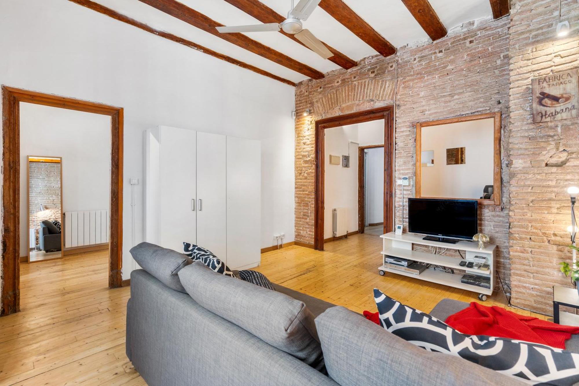 Stylish 2-bedroom In El Born Apartament