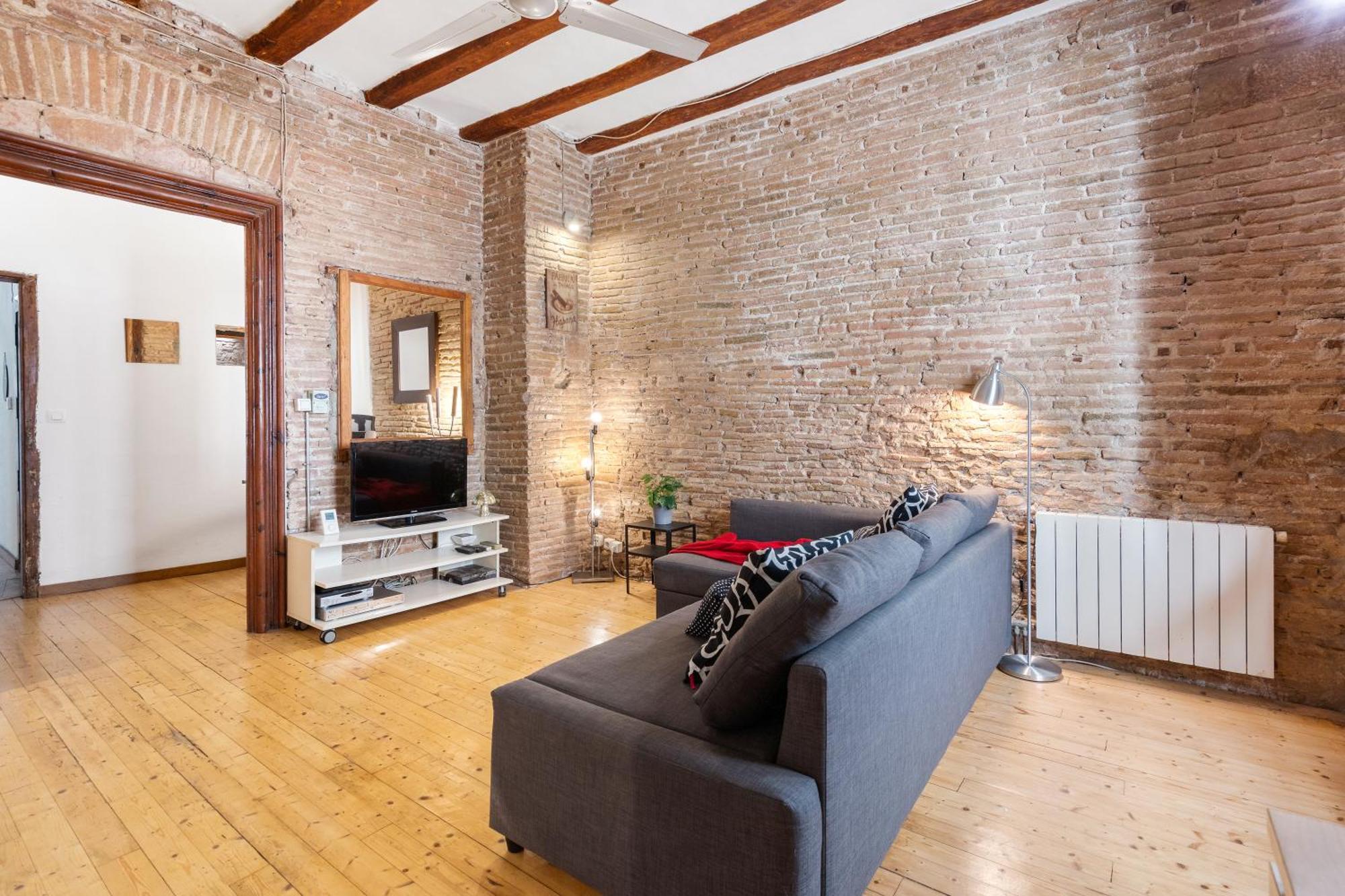 Stylish 2-bedroom In El Born Apartament